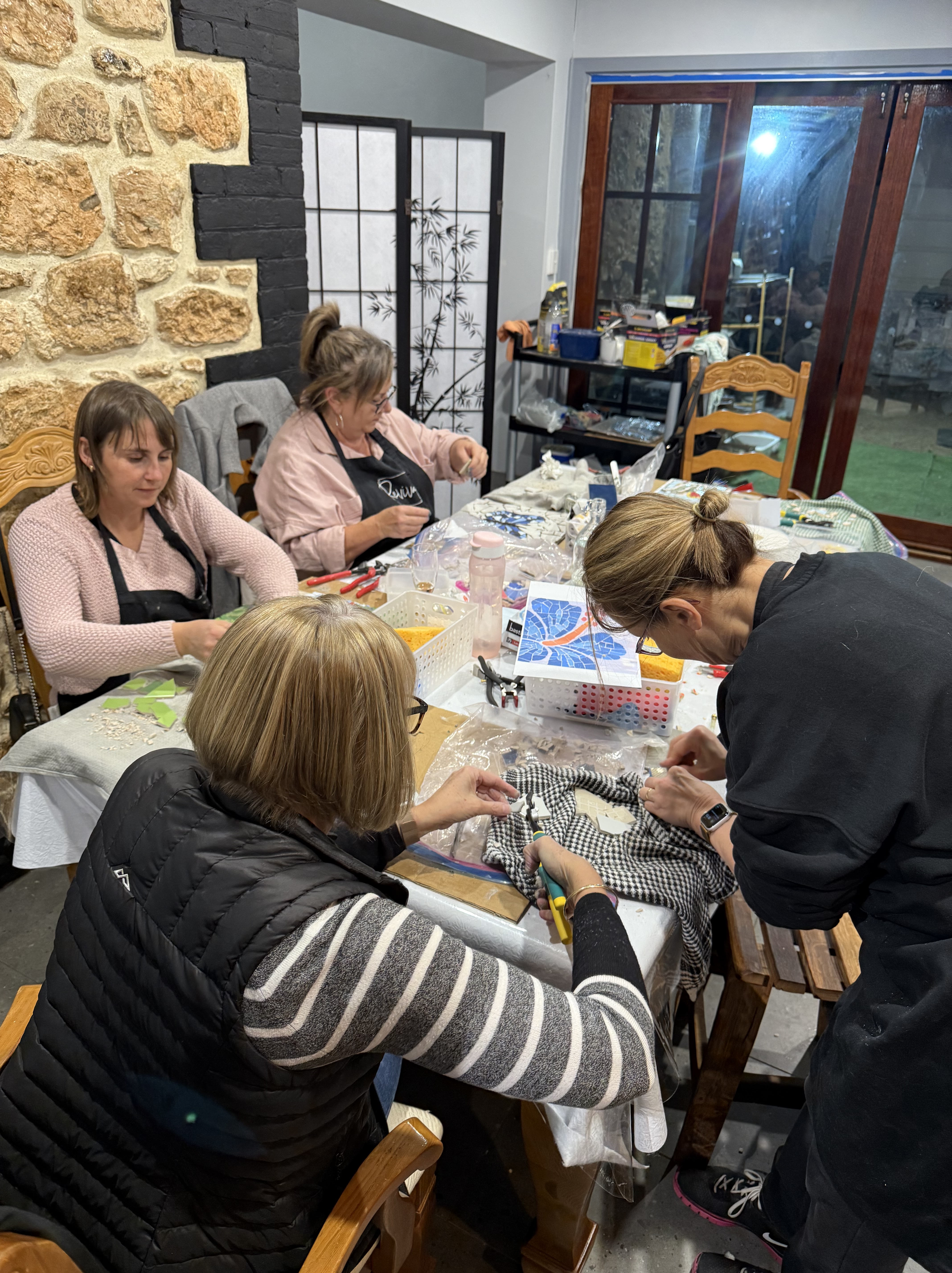 Art workshop in Tailem Bend